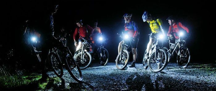 Cómo elegir unas buenas luces para bicicleta de carretera