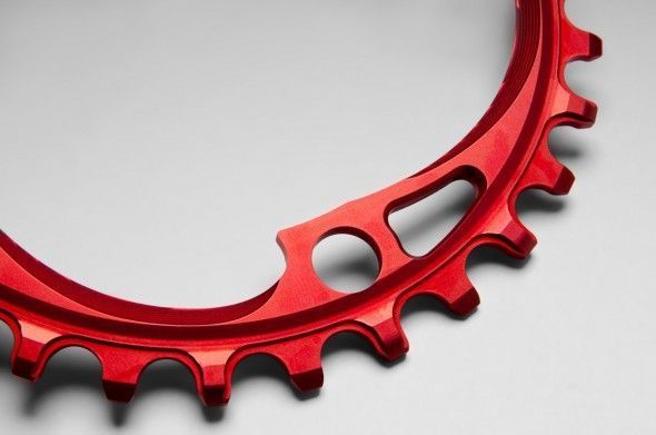 plato-absolute-black-biela-shimano-sram-rojo